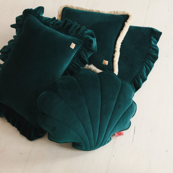 Moi-Mili-Soft-velvet-shell-cushion-Emerald-3