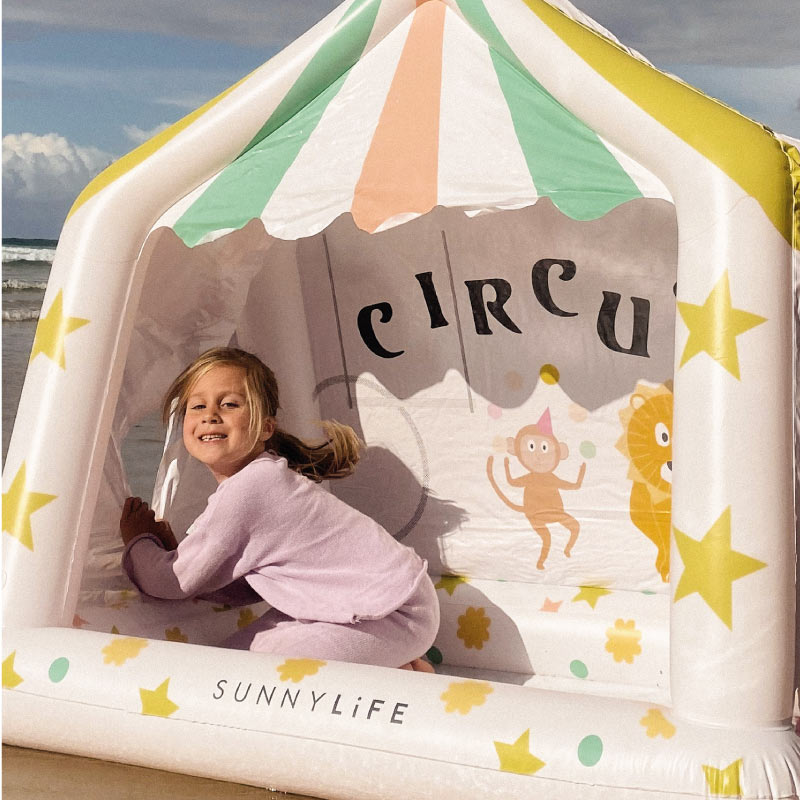 SunnyLife-Inflatable-Cubby-Circus-Tent-6