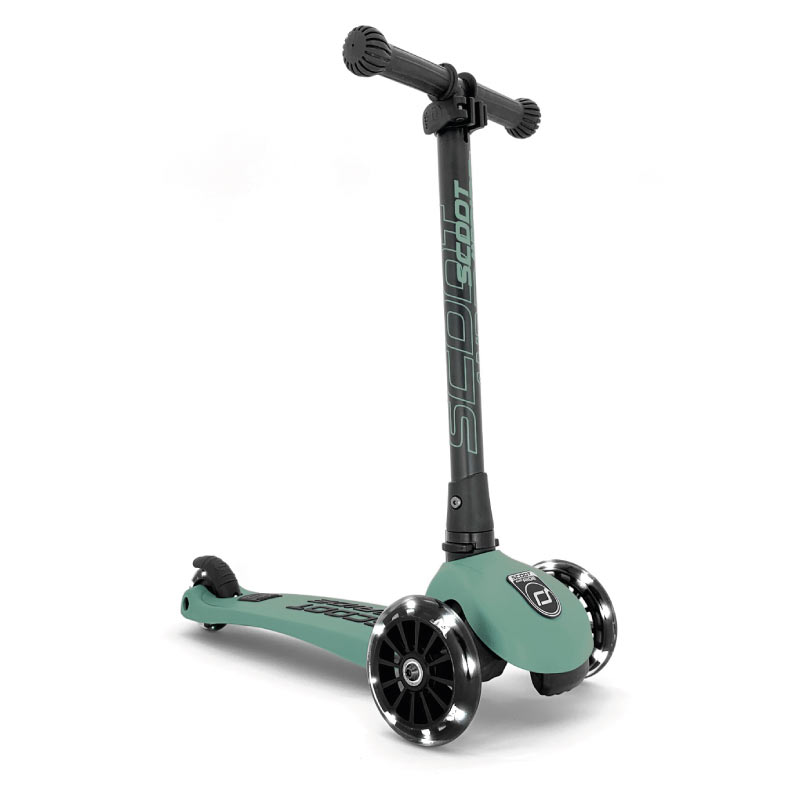 Scoot-&-Ride-Highwaykick-3-LED-Forest-1